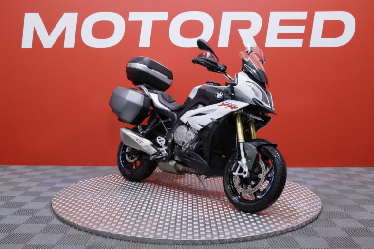 BMW - S - 1000XR // Suomi-Pyörä / Huoltokirja / ESA / Cruise / 3x laukut // - Moottoripyörä