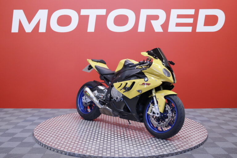 BMW - S - 1000RR // Öhlins / Takovanteet! / Akrapovic / Shifter / Huoltokirja / Suomi-pyörä // - Moottoripyörä