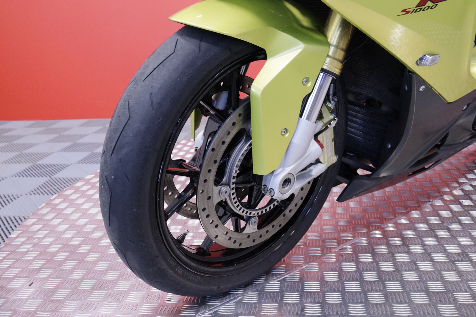 BMW - S - 1000RR // Suomi-pyörä / Akrapovic / Huoltokirja // - Moottoripyörä