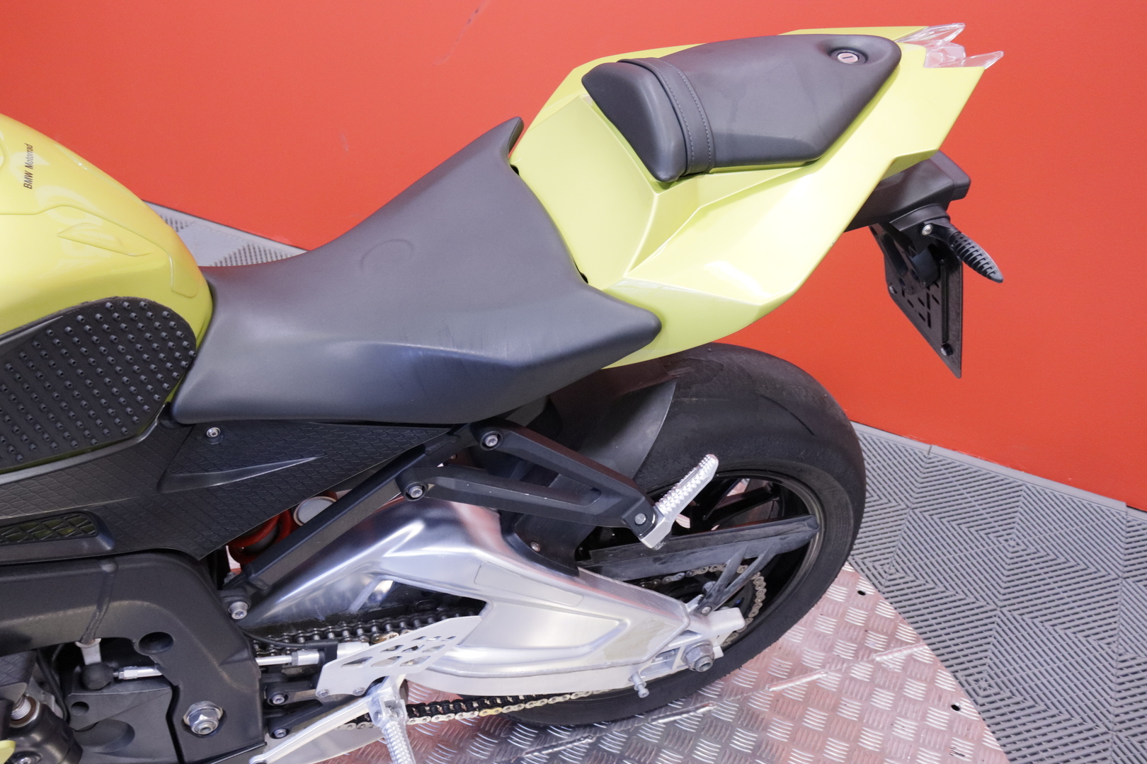 BMW - S - 1000RR // Suomi-pyörä / Akrapovic / Huoltokirja // - Moottoripyörä