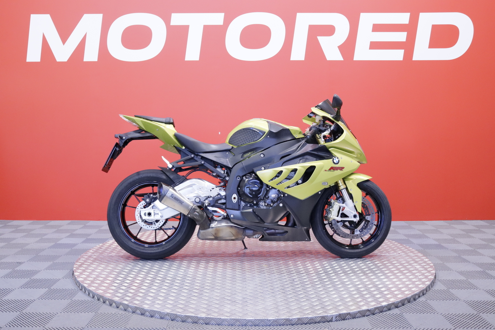 BMW - S - 1000RR // Suomi-pyörä / Akrapovic / Huoltokirja // - Moottoripyörä