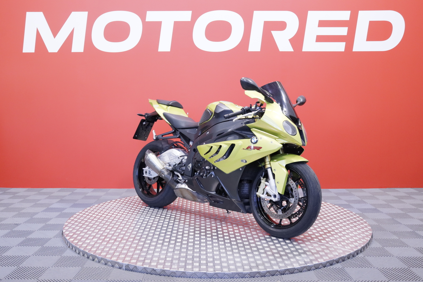 BMW - S - 1000RR // Suomi-pyörä / Akrapovic / Huoltokirja // - Moottoripyörä
