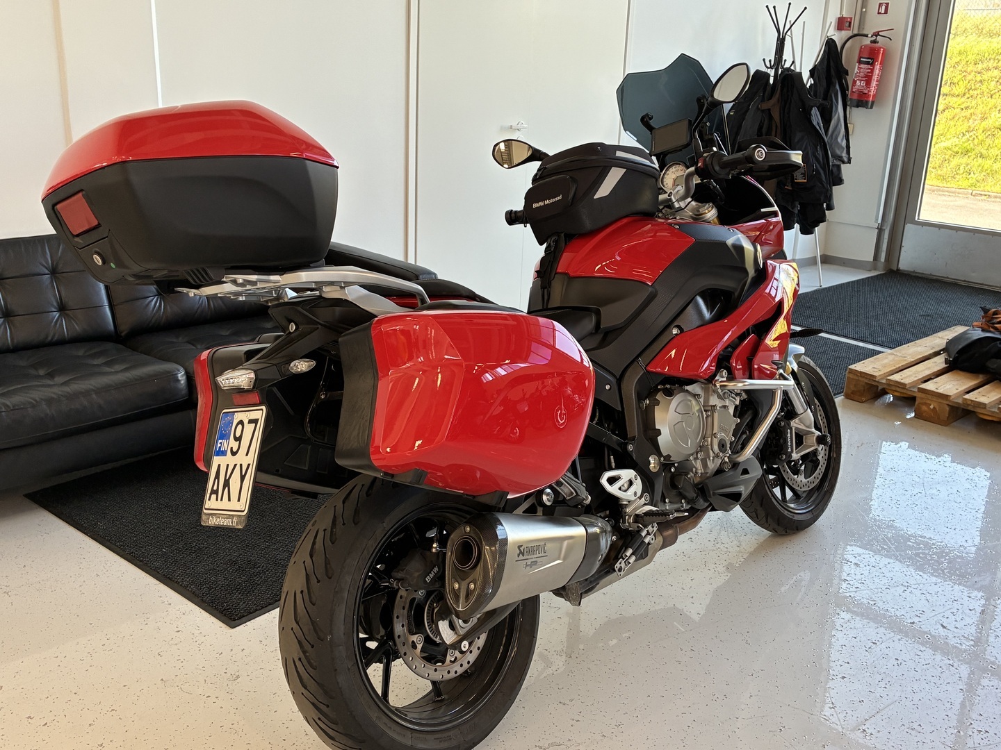 BMW - S - 1000XR // Navi / Akrapovic / Comf, tour, Dynamic // - Moottoripyörä