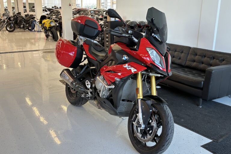 BMW - S - 1000XR // Navi / Akrapovic / Comf, tour, Dynamic // - Moottoripyörä