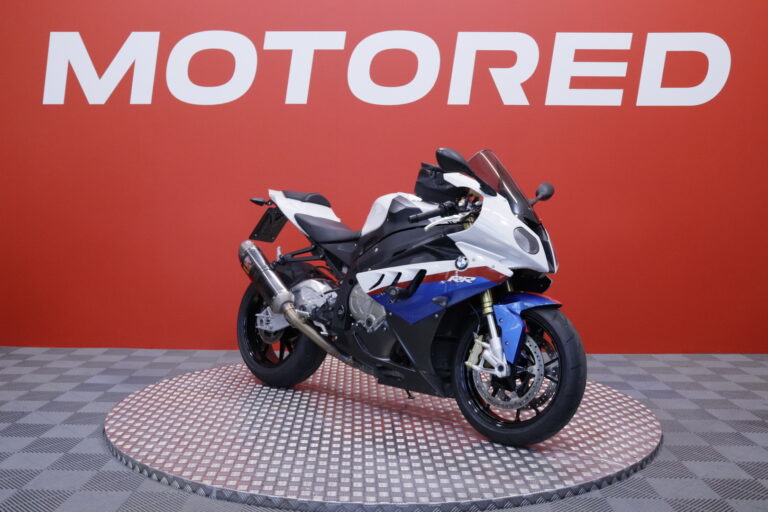 BMW - S - 1000RR // Juuri Saapunut! / Iso huolto juuri tehty! / Akrapovic / Shifter // - Moottoripyörä