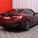 BMW - i4 M50 - Super Charged M Sport Pro / Laser / Kattoluukku / HUD / 360° / ACC / Harman&Kardon / Koukku / Adaptive M-alusta - Sedan