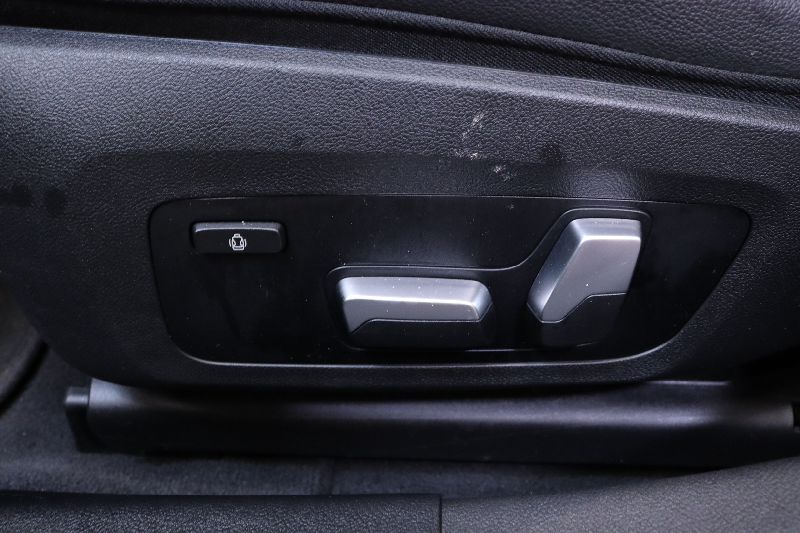 BMW - i4 M50 - Super Charged M Sport Pro / Laser / Kattoluukku / HUD / 360° / ACC / Harman&Kardon / Koukku / Adaptive M-alusta - Sedan