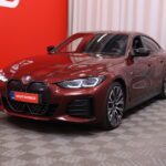 BMW - i4 M50 - Super Charged M Sport Pro / Laser / Kattoluukku / HUD / 360° / ACC / Harman&Kardon / Koukku / Adaptive M-alusta - Sedan