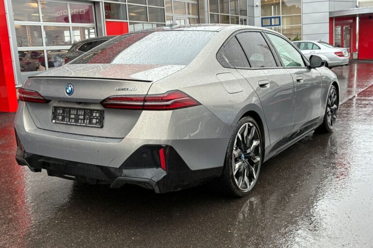 BMW i5