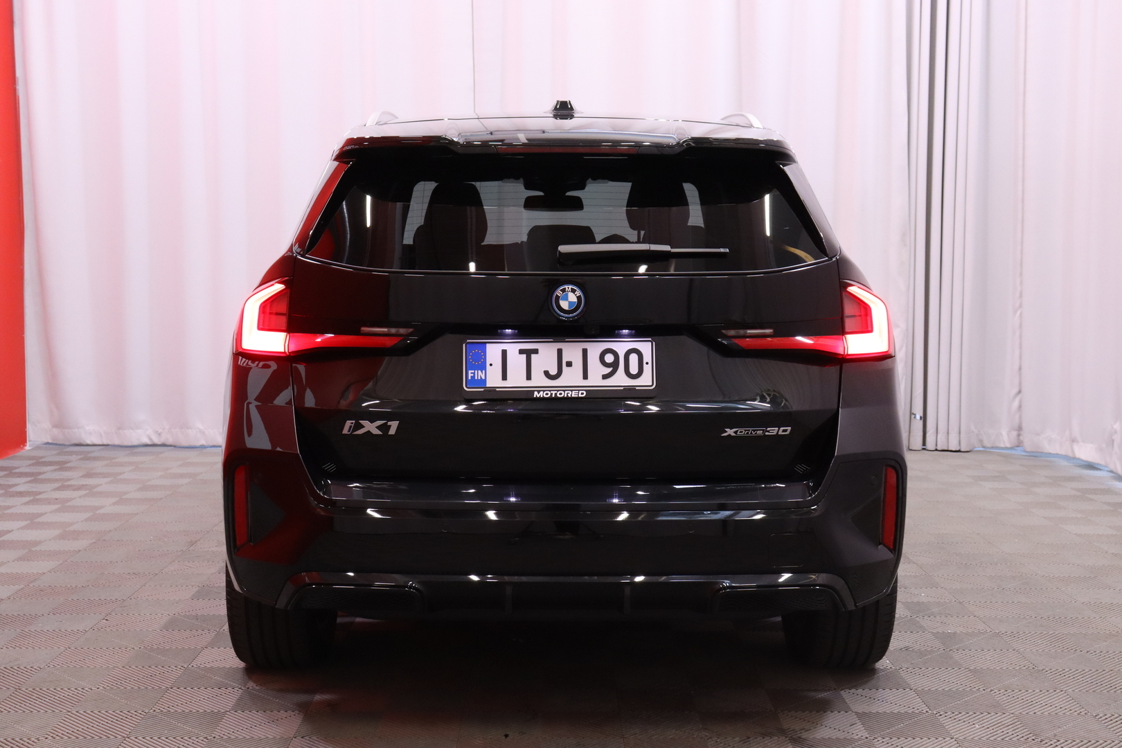 BMW - iX1 - U11 30 xDrive Fully Charged M Sport - Maastoauto