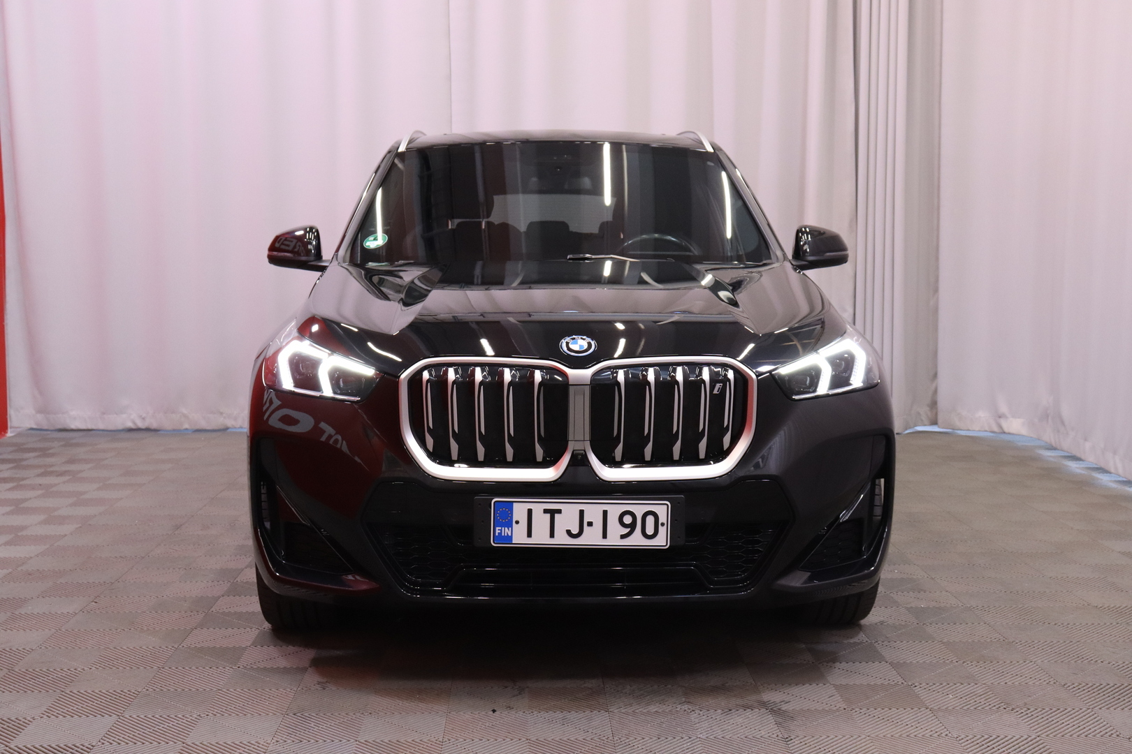 BMW - iX1 - U11 30 xDrive Fully Charged M Sport - Maastoauto