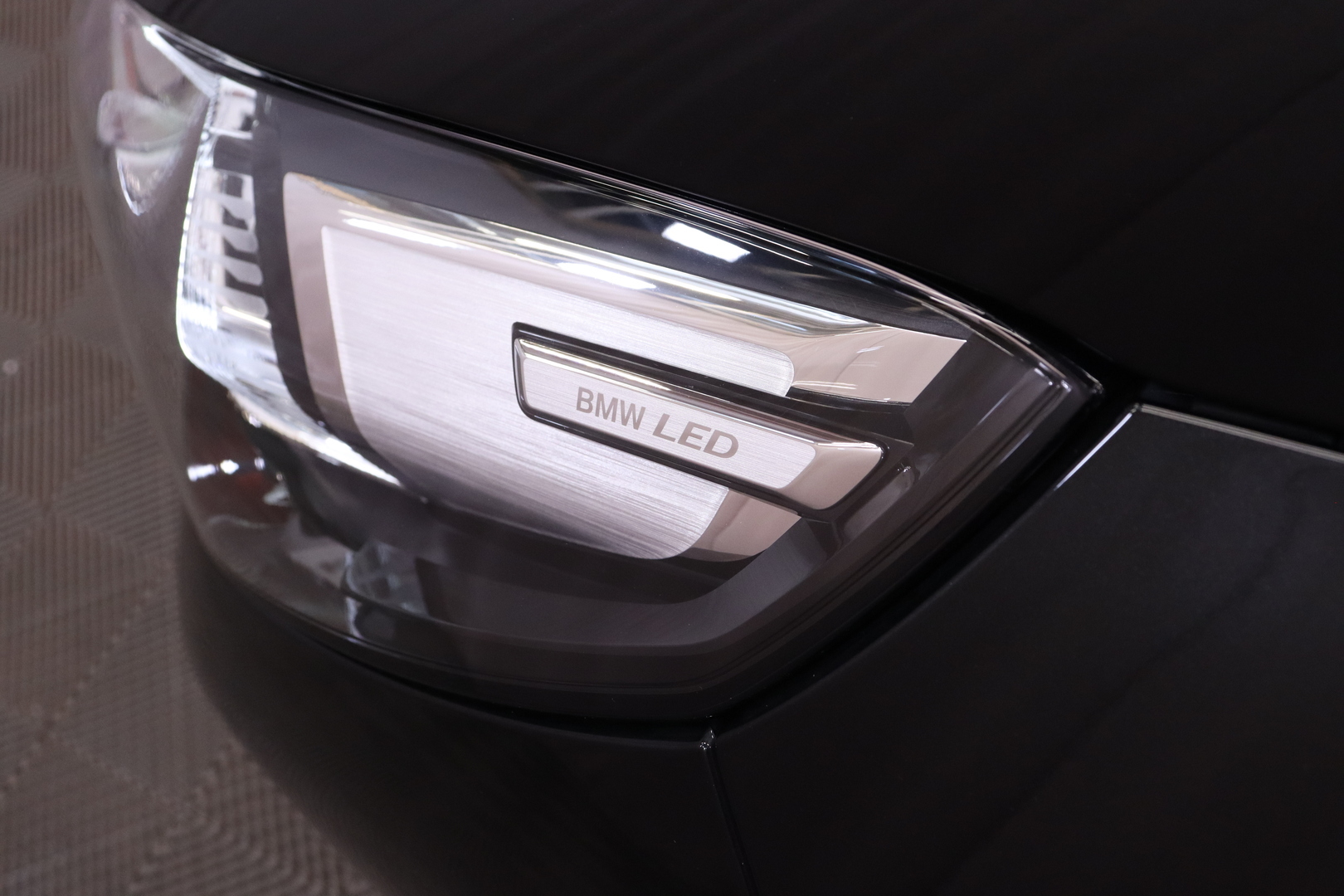 BMW - iX1 - U11 30 xDrive Fully Charged M Sport - Maastoauto