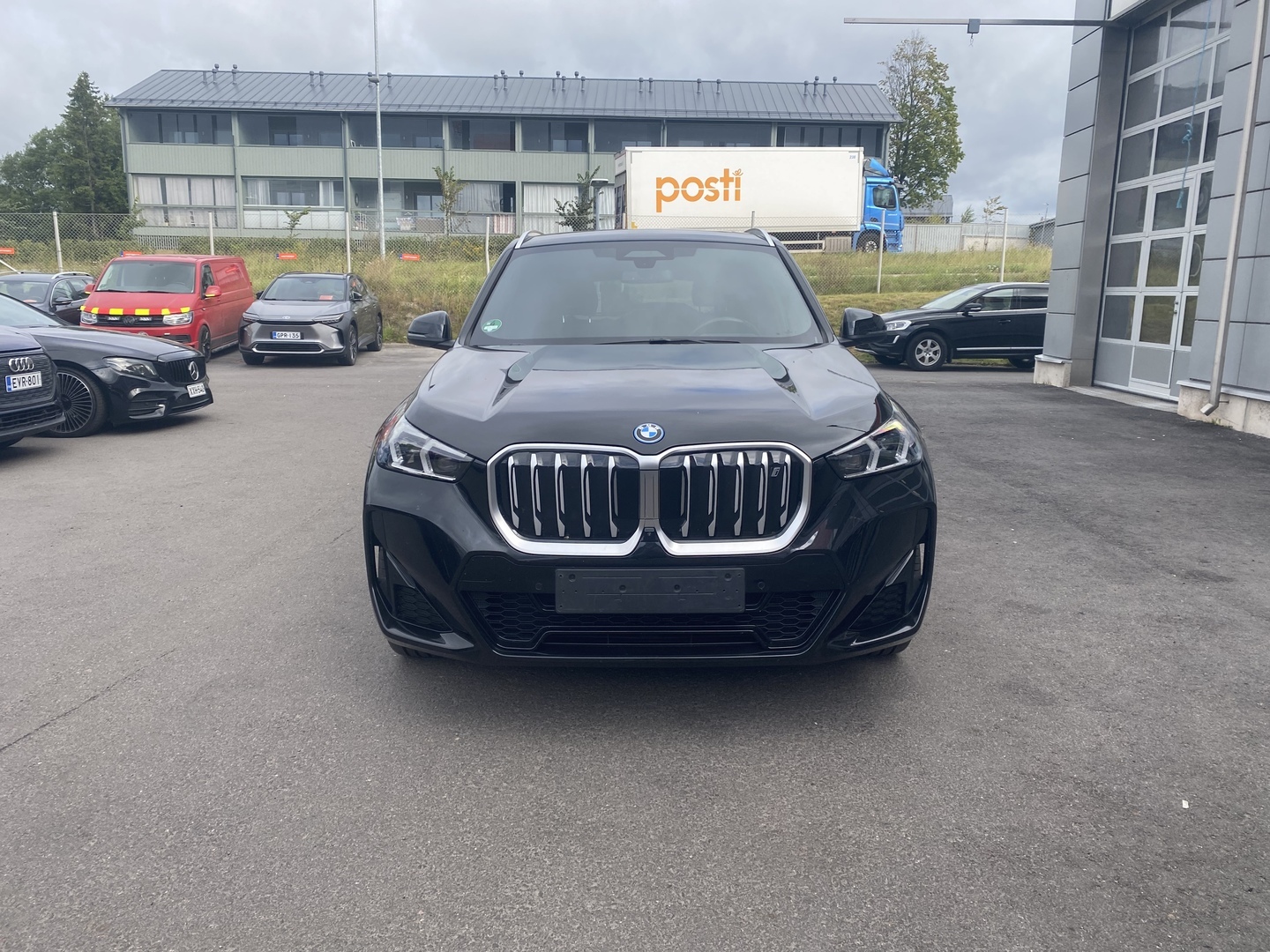 BMW - iX1 - U11 30 xDrive Fully Charged M Sport - Maastoauto