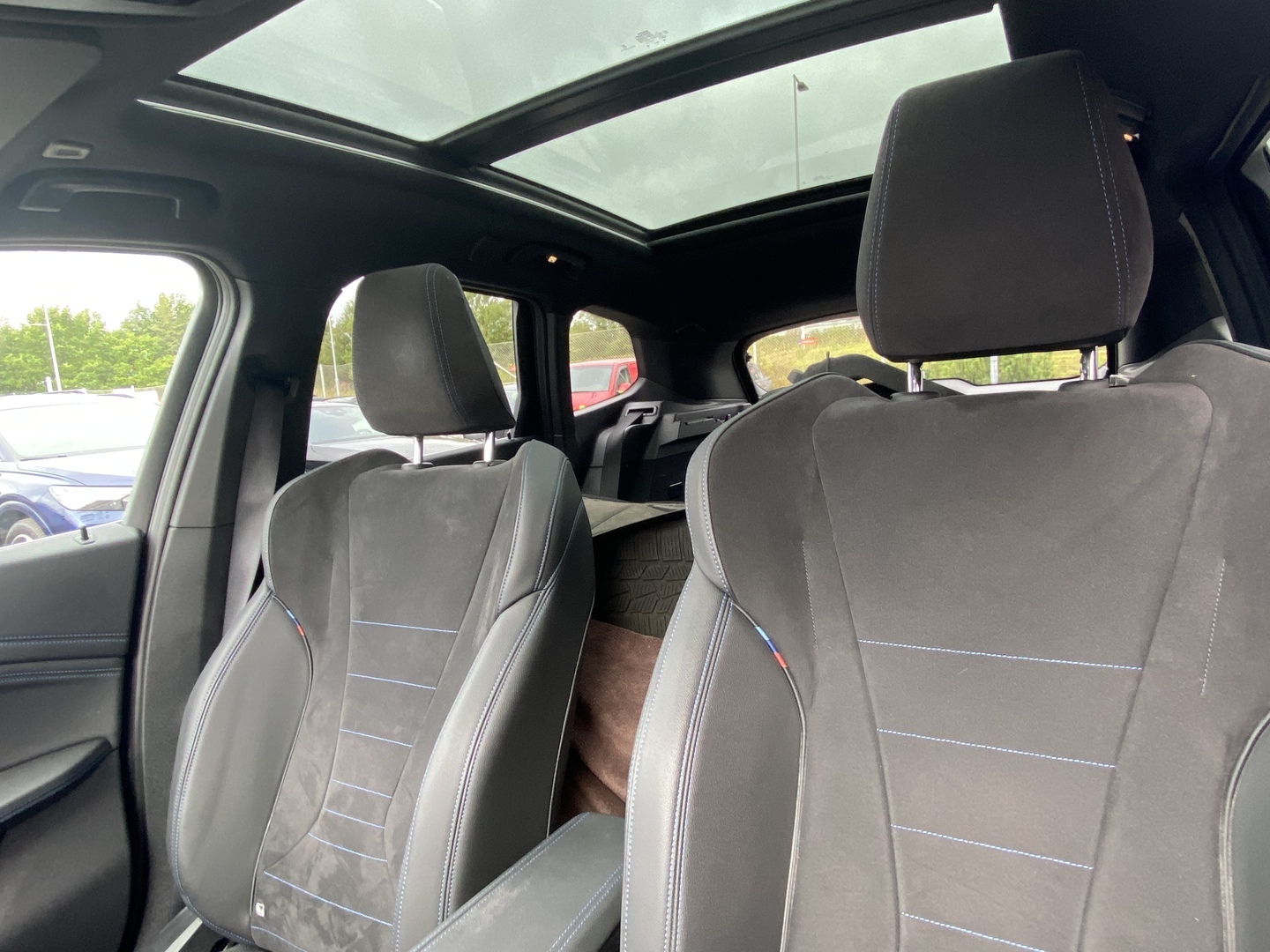 BMW - iX1 - U11 30 xDrive Fully Charged M Sport - Maastoauto