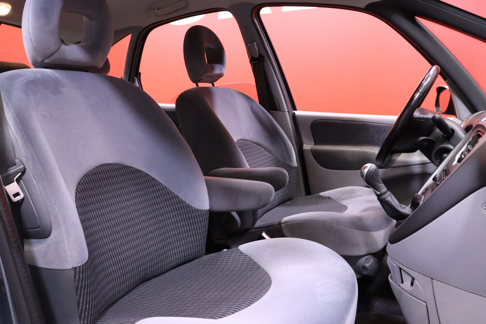 Citroen - Xsara Picasso - HDi 110 Vision Plus / MYYDÄÄN HUUTOKAUPAT.COM - Tila-auto