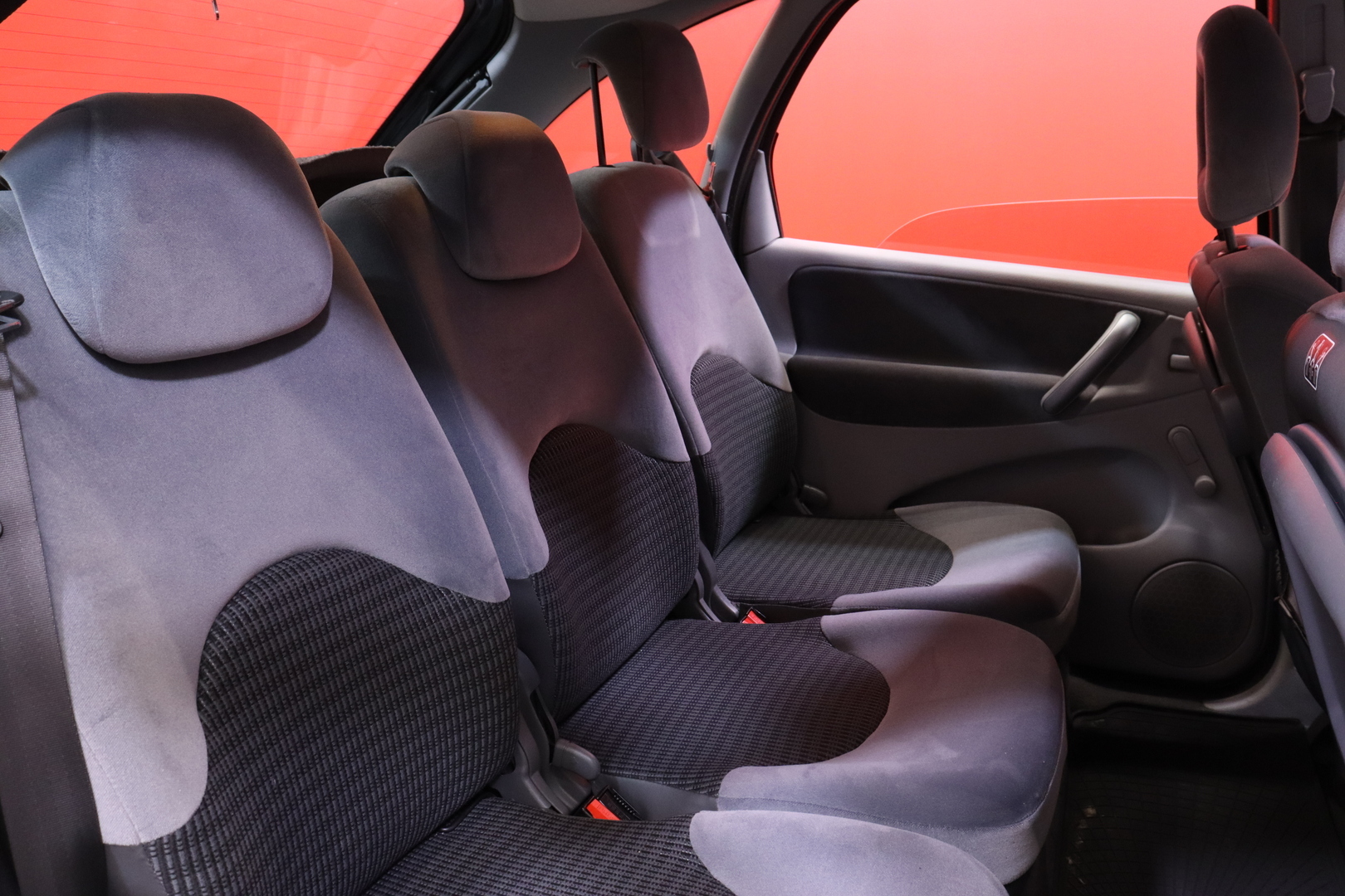 Citroen - Xsara Picasso - HDi 110 Vision Plus / MYYDÄÄN HUUTOKAUPAT.COM - Tila-auto