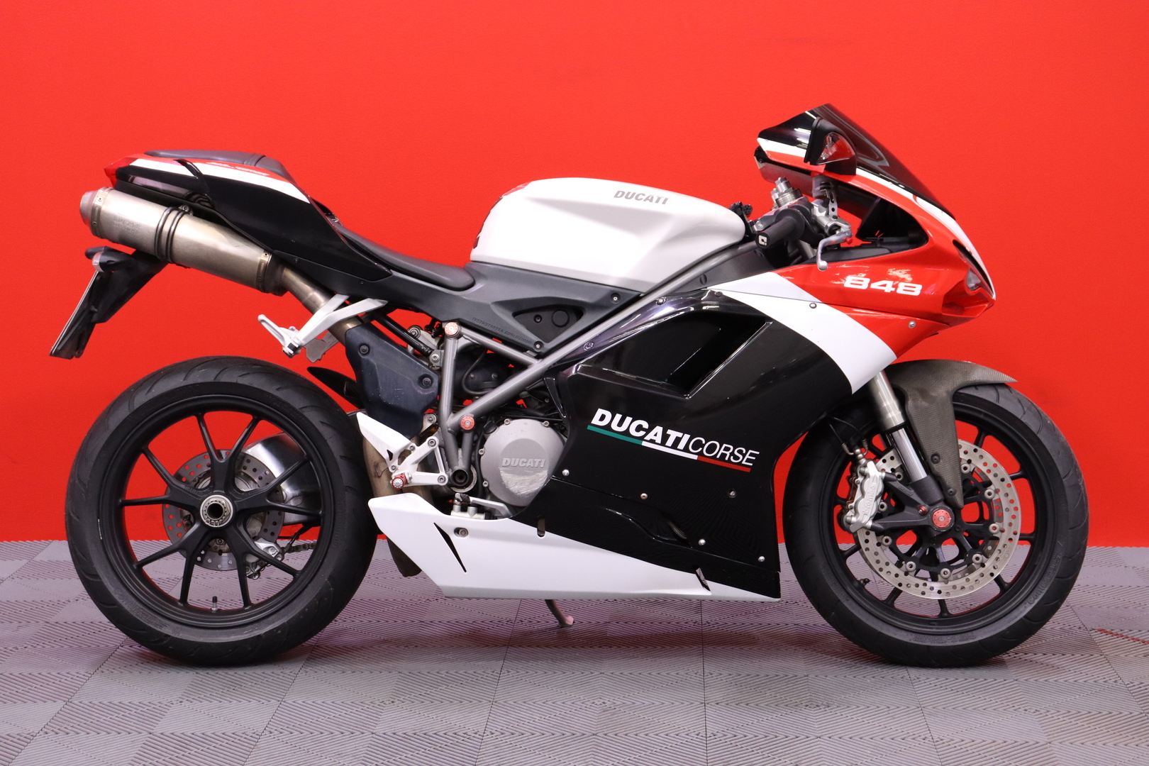 Ducati - 848 - // Suomi-Pyörä / Ohjausiskari / Nopea kotiintoimitus! // - Moottoripyörä