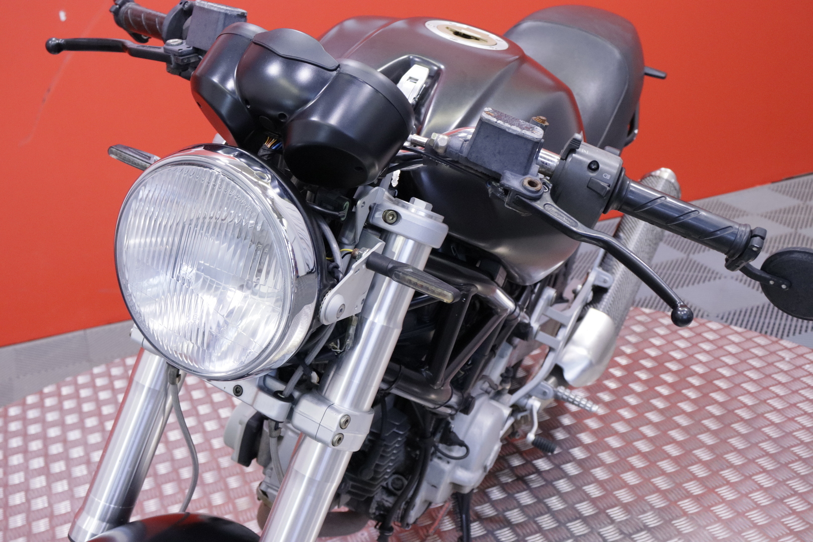 Ducati - MONSTER - 600 // Myydään osoitteessa Huutokaupat.com // - Moottoripyörä