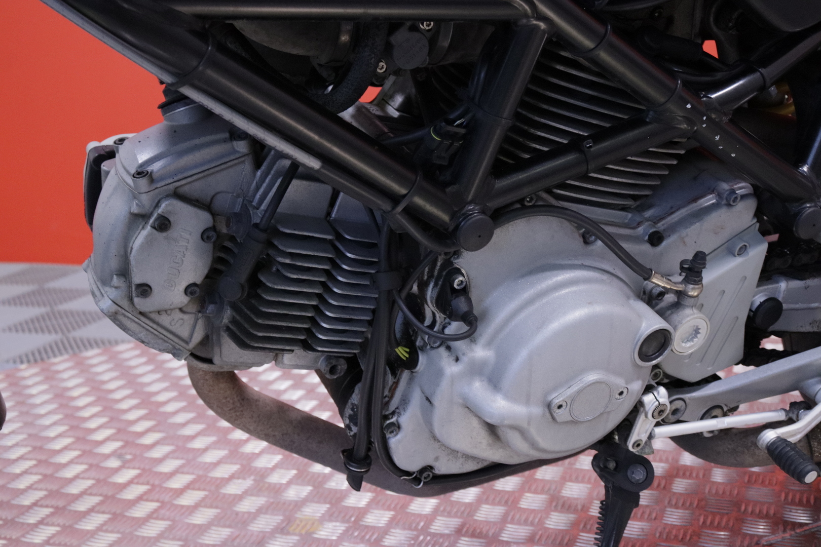 Ducati - MONSTER - 600 // Myydään osoitteessa Huutokaupat.com // - Moottoripyörä