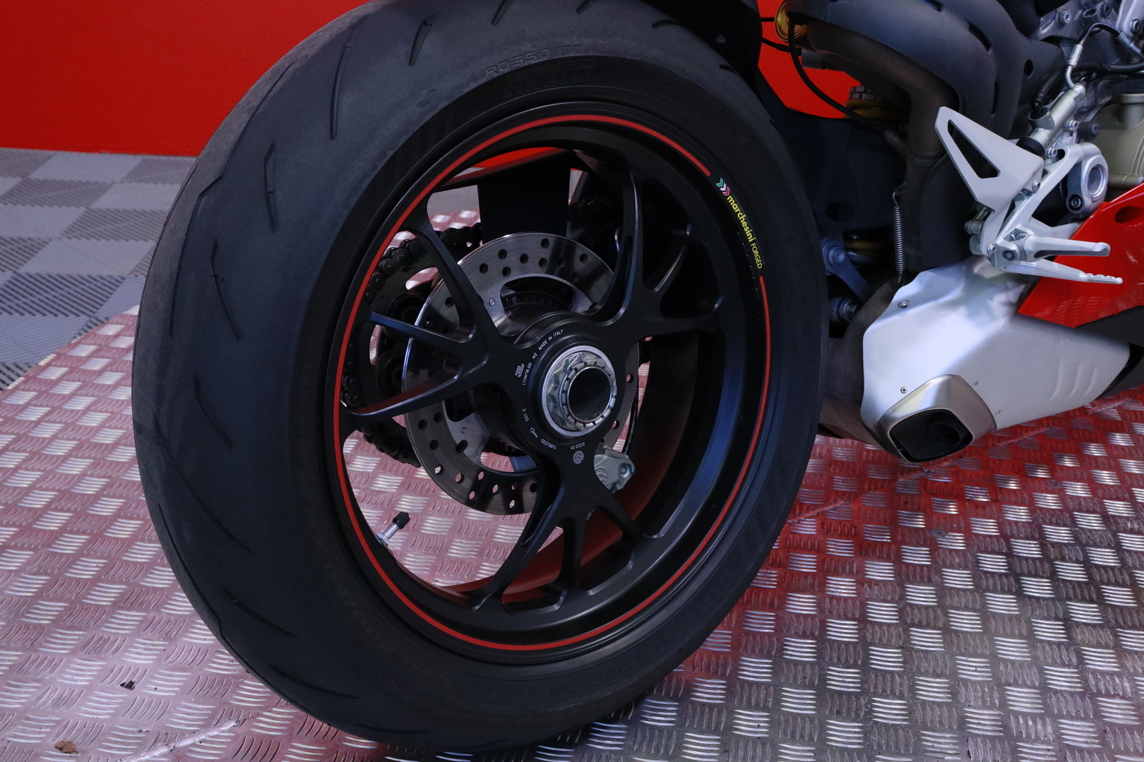 Ducati - PANIGALE V4 - V4S // Huoltokirja / DQS / Öhlins / Ajomodet / Mukautettavat säädöt YMS! // - Moottoripyörä