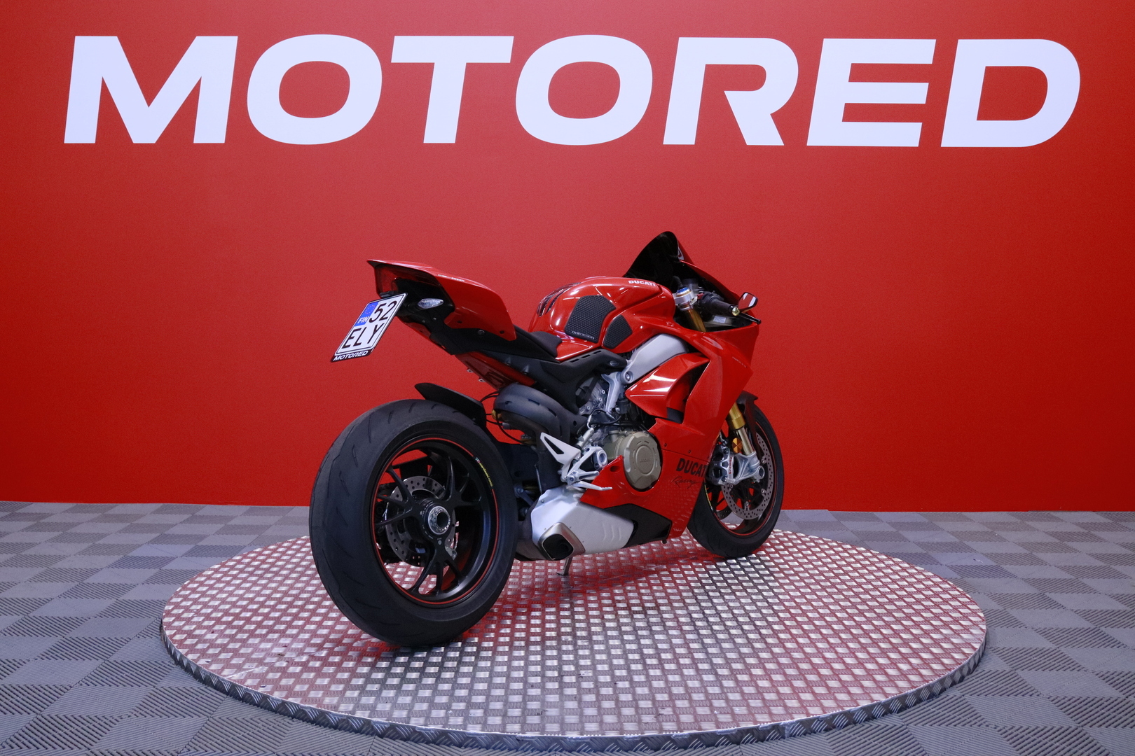 Ducati - PANIGALE V4 - V4S // Huoltokirja / DQS / Öhlins / Ajomodet / Mukautettavat säädöt YMS! // - Moottoripyörä