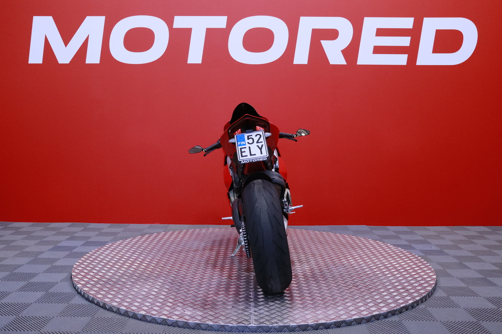 Ducati - PANIGALE V4 - V4S // Huoltokirja / DQS / Öhlins / Ajomodet / Mukautettavat säädöt YMS! // - Moottoripyörä