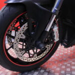 Ducati - STREETFIGHTER - V4 // Zard sliparit / Huoltokirja / Suomi-pyörä / Juuri huollettu! // - Moottoripyörä