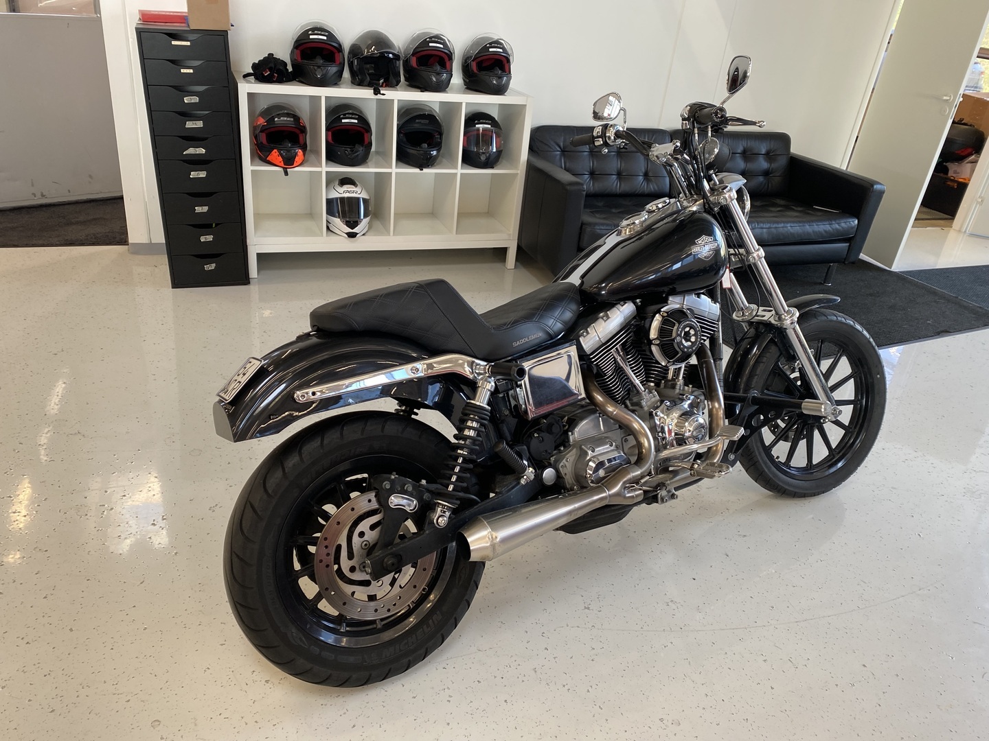 Harley-Davidson - DYNA - FXDI Dyna Super Glide // Juuri saapunut / Todella tyylikäs! // - Moottoripyörä