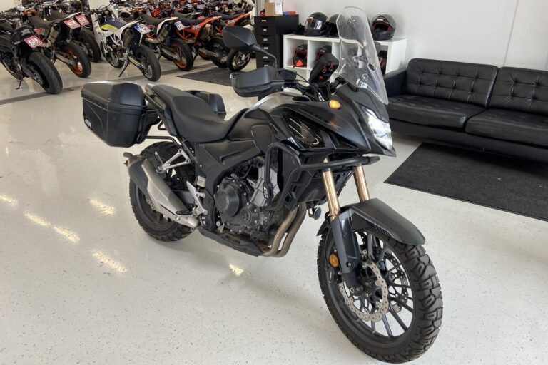 Honda - CB - 500 X // Juuri saapunut! / Suomi-pyörä /  Laukut // - Moottoripyörä