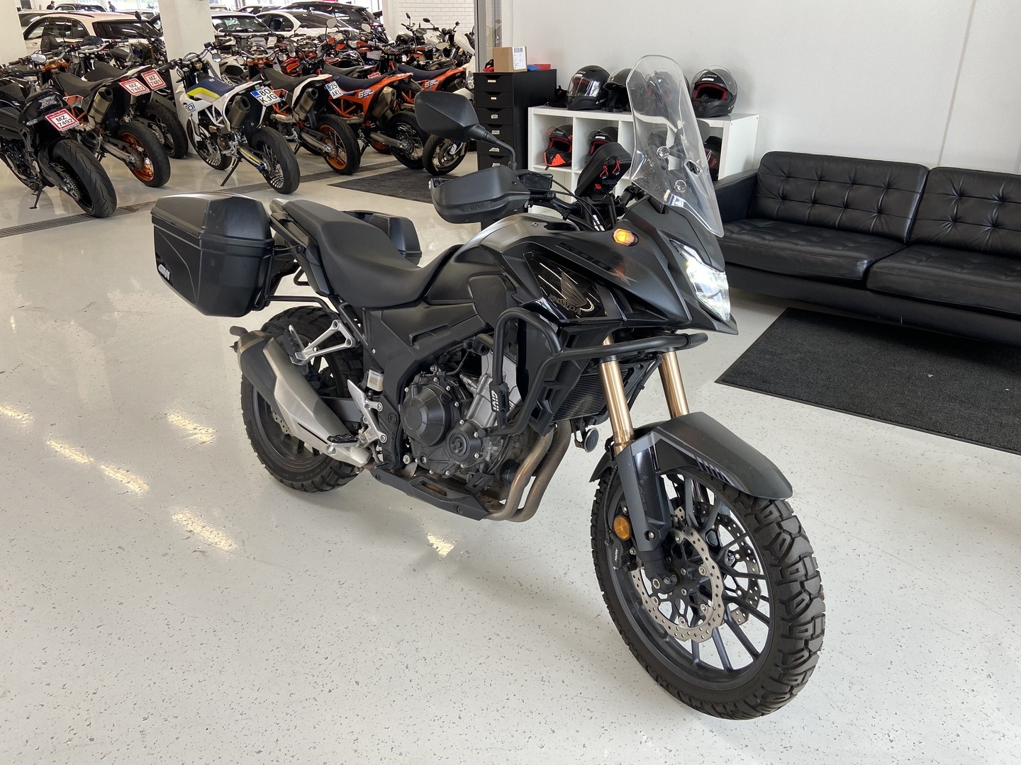Honda - CB - 500 X // Juuri saapunut! / Suomi-pyörä / Laukut // - Moottoripyörä