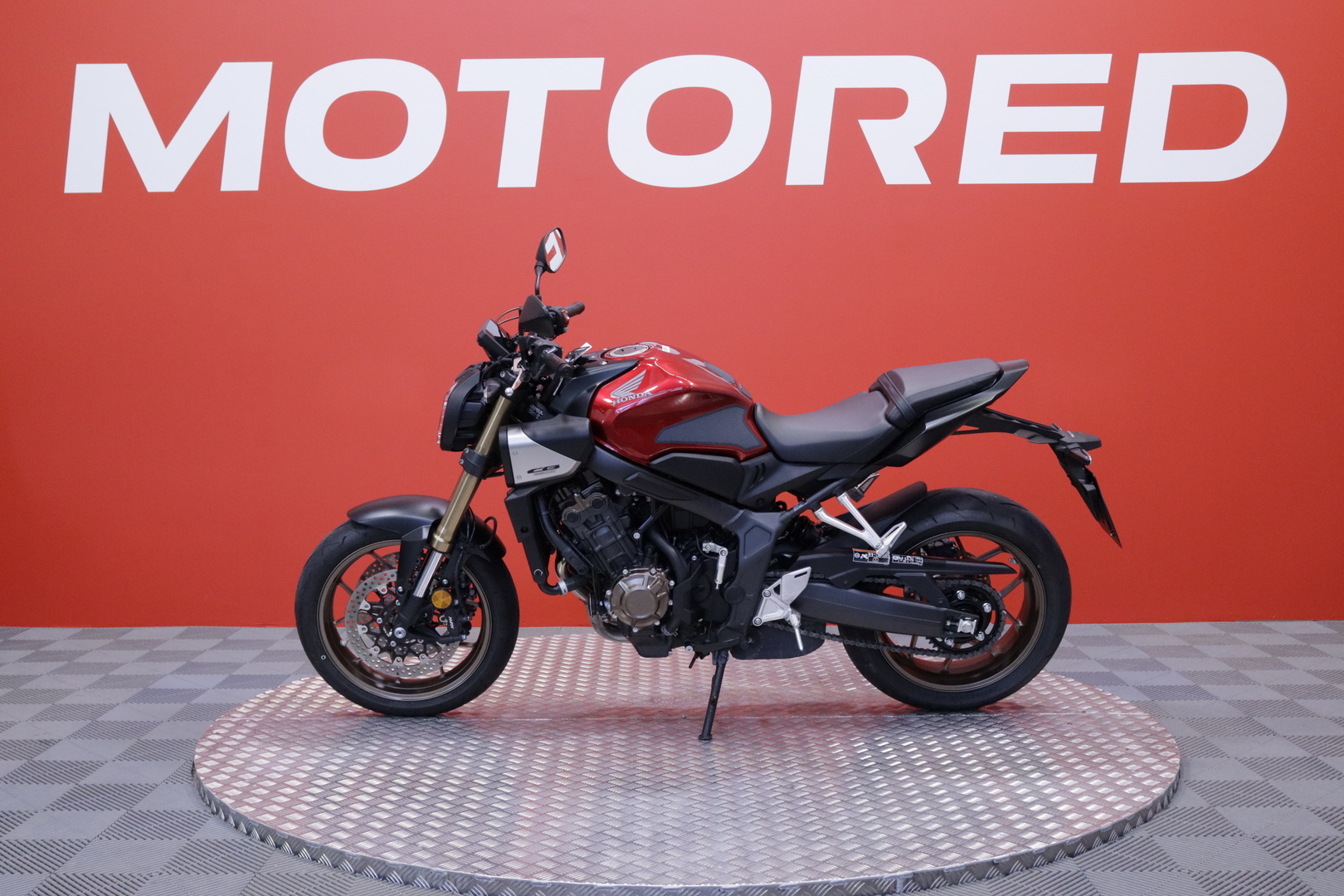 Honda - CB - 650 R // Juuri saapunut! / Suomi-pyörä / Huoltokirja / E-Clutch / Shifter // - Moottoripyörä