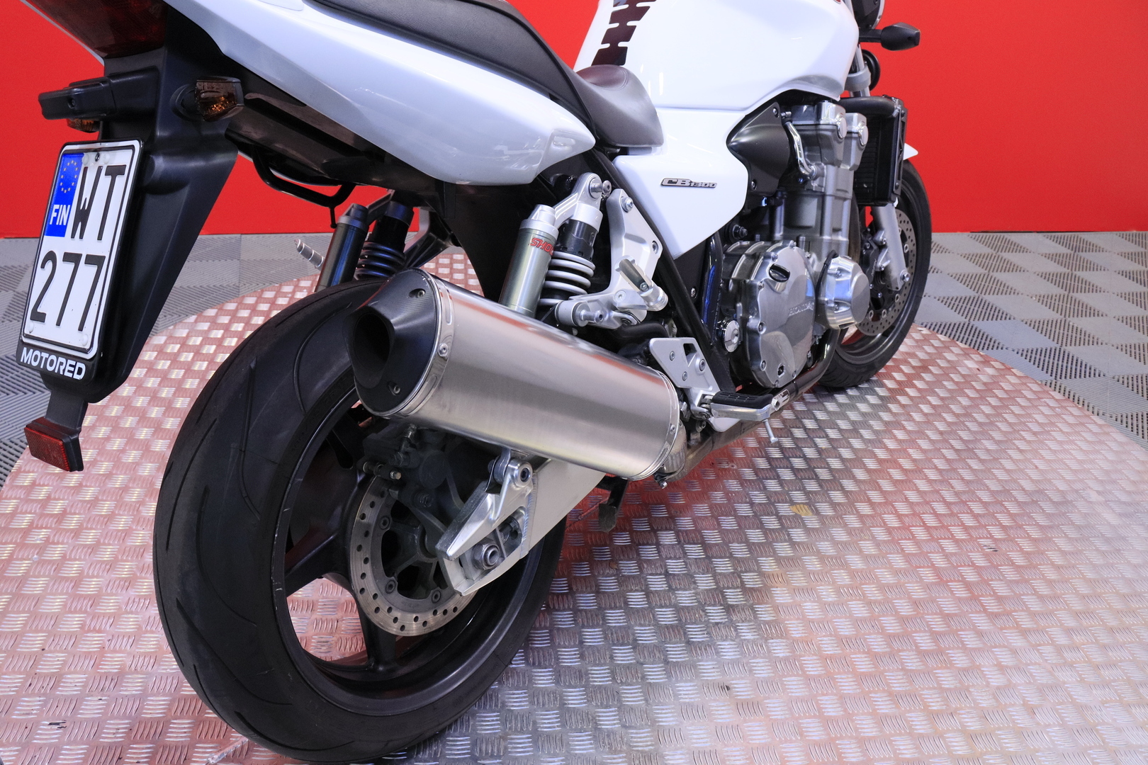 Honda - CB - 1300 // Huoltokirja / Säädettävät kahvat // - Moottoripyörä