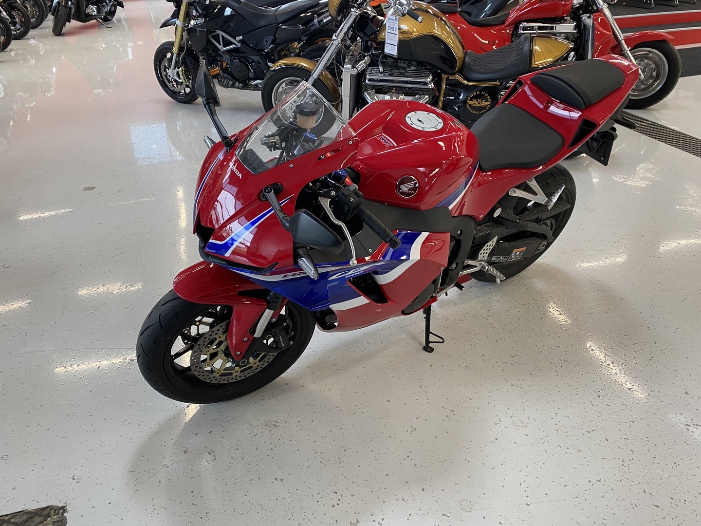 Honda - CBR - 600 RR // Juuri saapunut! / Suomi-pyörä / Shifter / DTC // - Moottoripyörä