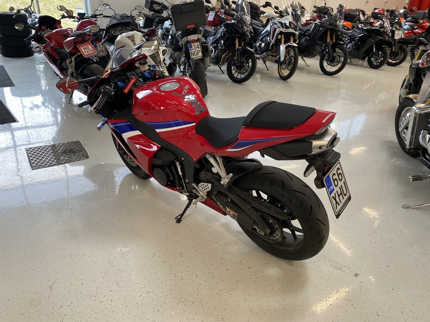 Honda - CBR - 600 RR // Juuri saapunut! / Suomi-pyörä / Shifter / DTC // - Moottoripyörä