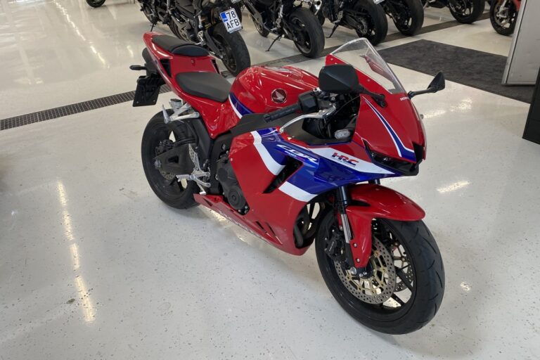 Honda - CBR - 600 RR // Juuri saapunut! / Suomi-pyörä / Shifter / DTC // - Moottoripyörä