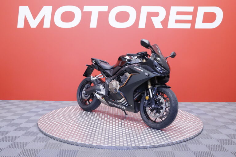 Honda - CBR - 650 R // Juuri saapunut! / Suomi-pyörä / Huoltokirja / Akrapovic / ABS // - Moottoripyörä