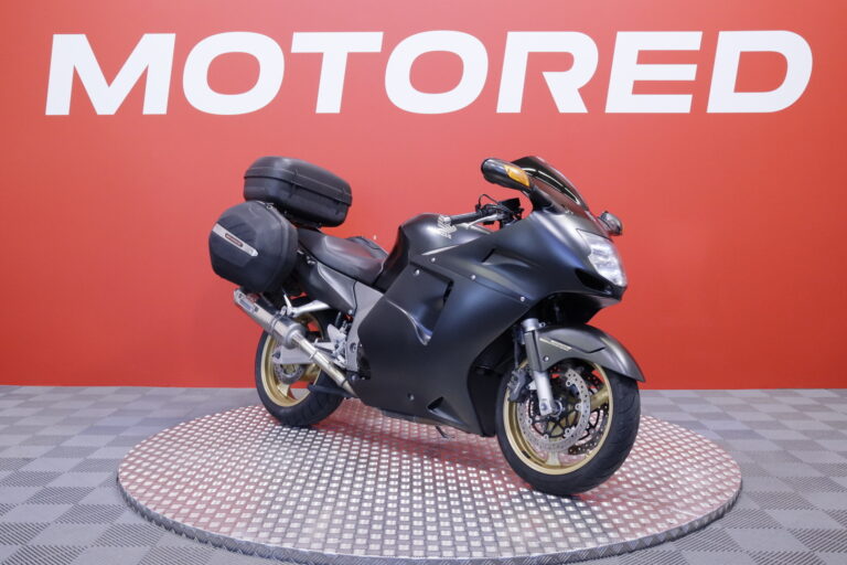 Honda - CBR - 1100 XX Super Blackbird // Yoshimura / 3x laukut / Juuri saapunut // - Moottoripyörä