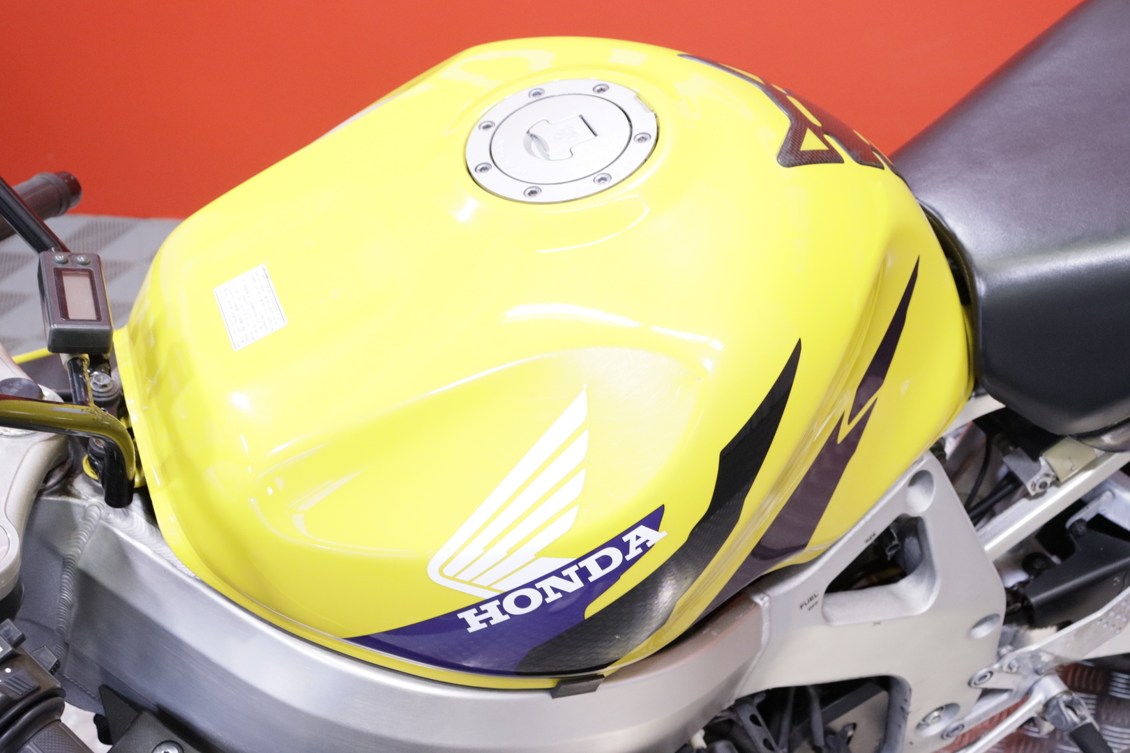 Honda - CBR - 900 RR Fireblade // Myydään osoitteessa huutokaupat.com // - Moottoripyörä