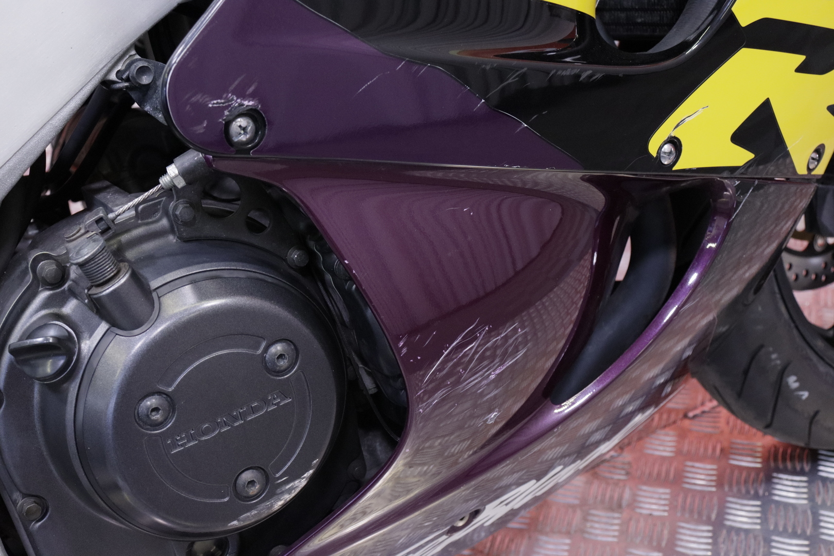 Honda - CBR - 900 RR Fireblade // Myydään osoitteessa huutokaupat.com // - Moottoripyörä