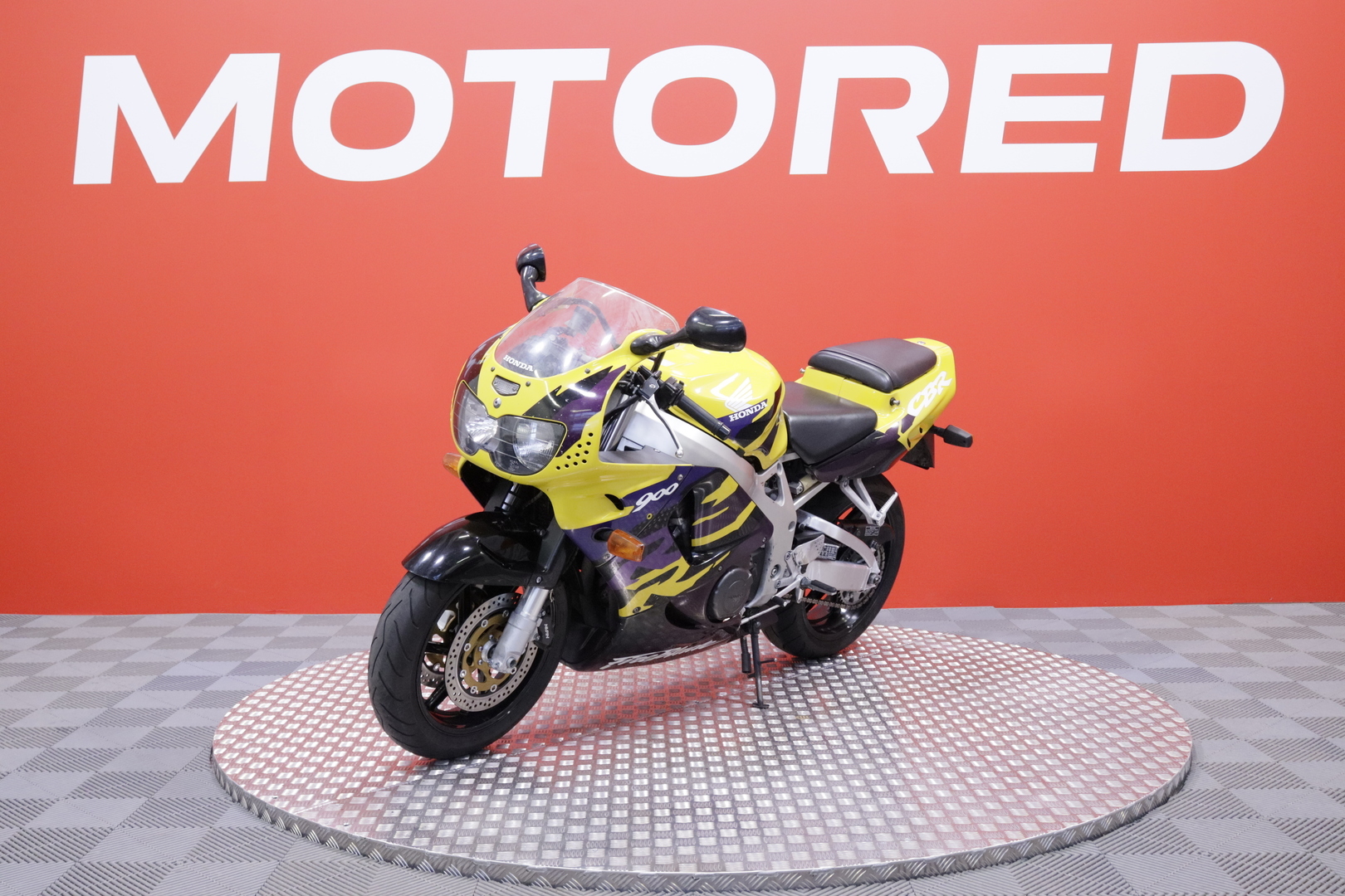 Honda - CBR - 900 RR Fireblade // Myydään osoitteessa huutokaupat.com // - Moottoripyörä