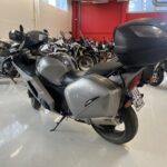 Honda - CBR - 1100 XX Super Blackbird // Juuri Saapunut! / 2.Omisteinen Suomi-Pyörä / Huoltokirja / 3x laukut / Putkisto // - Moottoripyörä