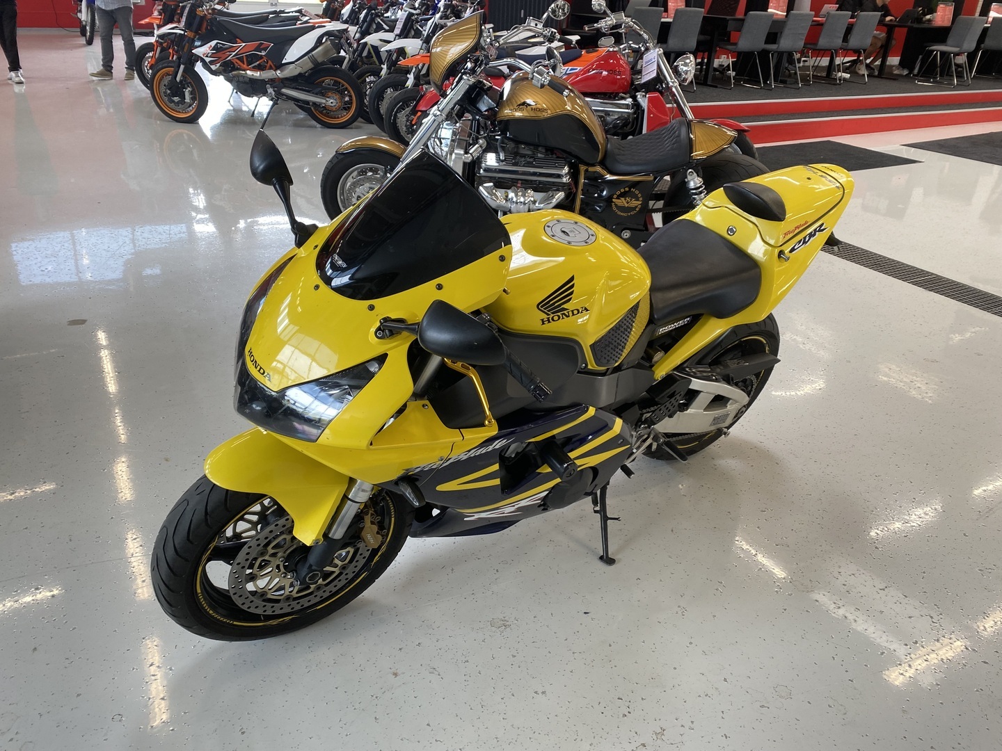 Honda - CBR - 900 RR // Juuri saapunut! // - Moottoripyörä