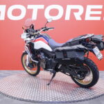 Honda - CRF - 1000L Africa Twin // Akrapovic / Suomi-pyörä / Sivulaukut // - Moottoripyörä