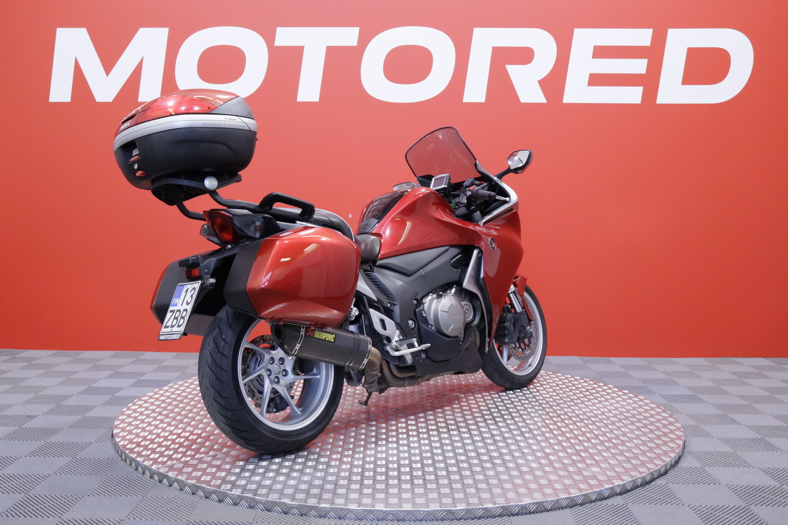 Honda - VFR - 1200 F // Suomi-pyörä / Akrapovic / Huoltokirja // - Moottoripyörä
