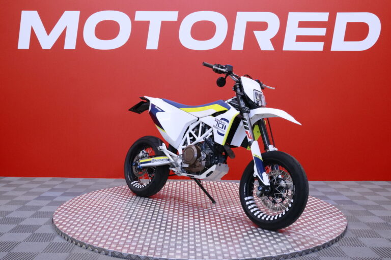 Husqvarna - 701 - Supermoto // Huoltokirja / Akrapovic / ABS // - Moottoripyörä