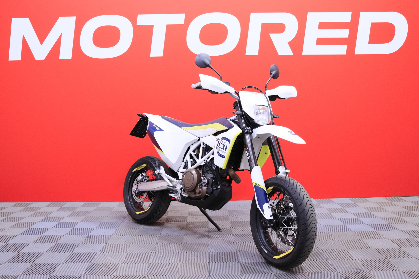 Husqvarna - 701 - Supermoto // Wings / ABS / LED vilkut / kahvasuojat // - Moottoripyörä