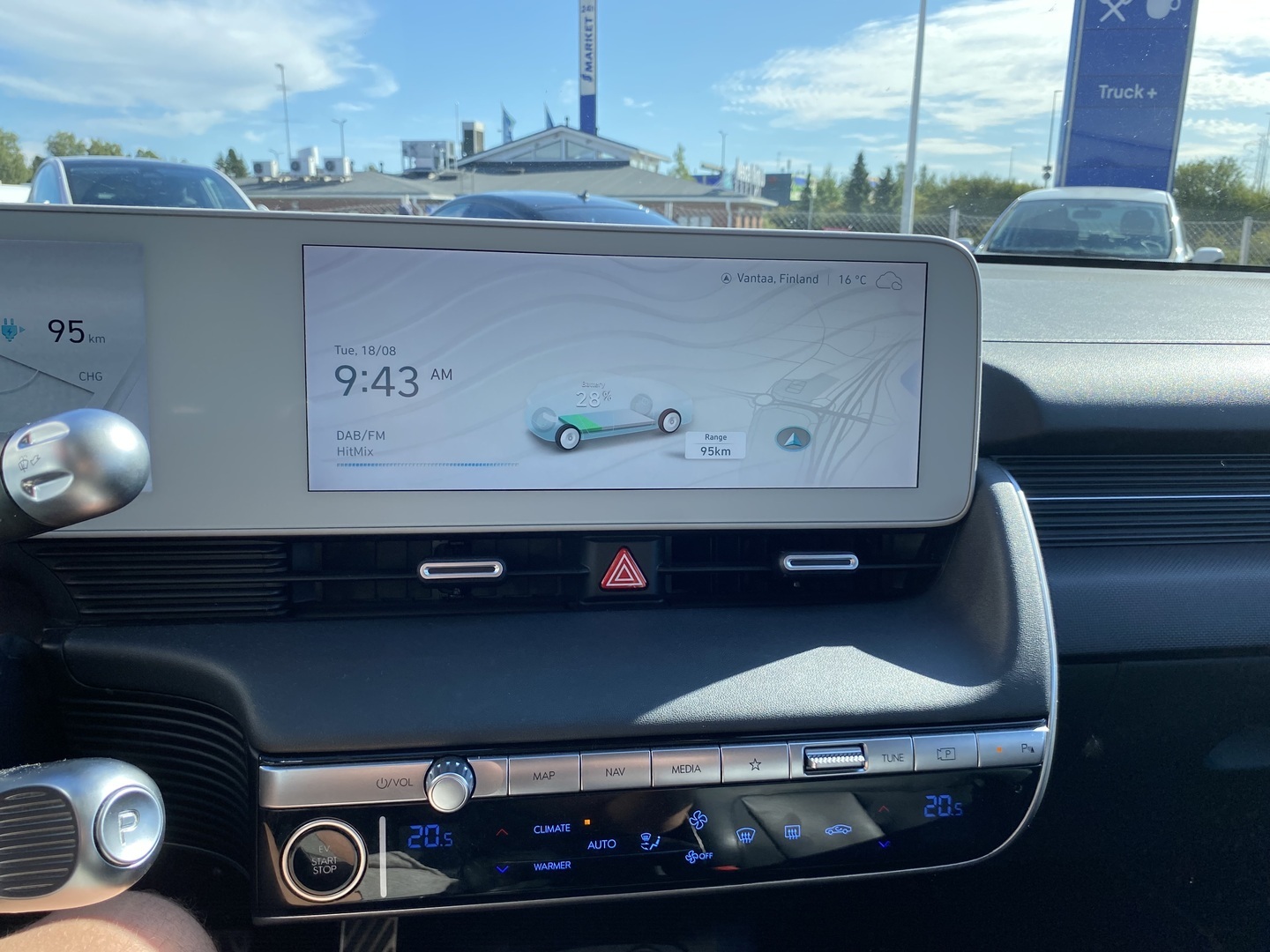 Hyundai - IONIQ 5 - 73 kWh 305 hv AWD Ultimate - Viistoperä