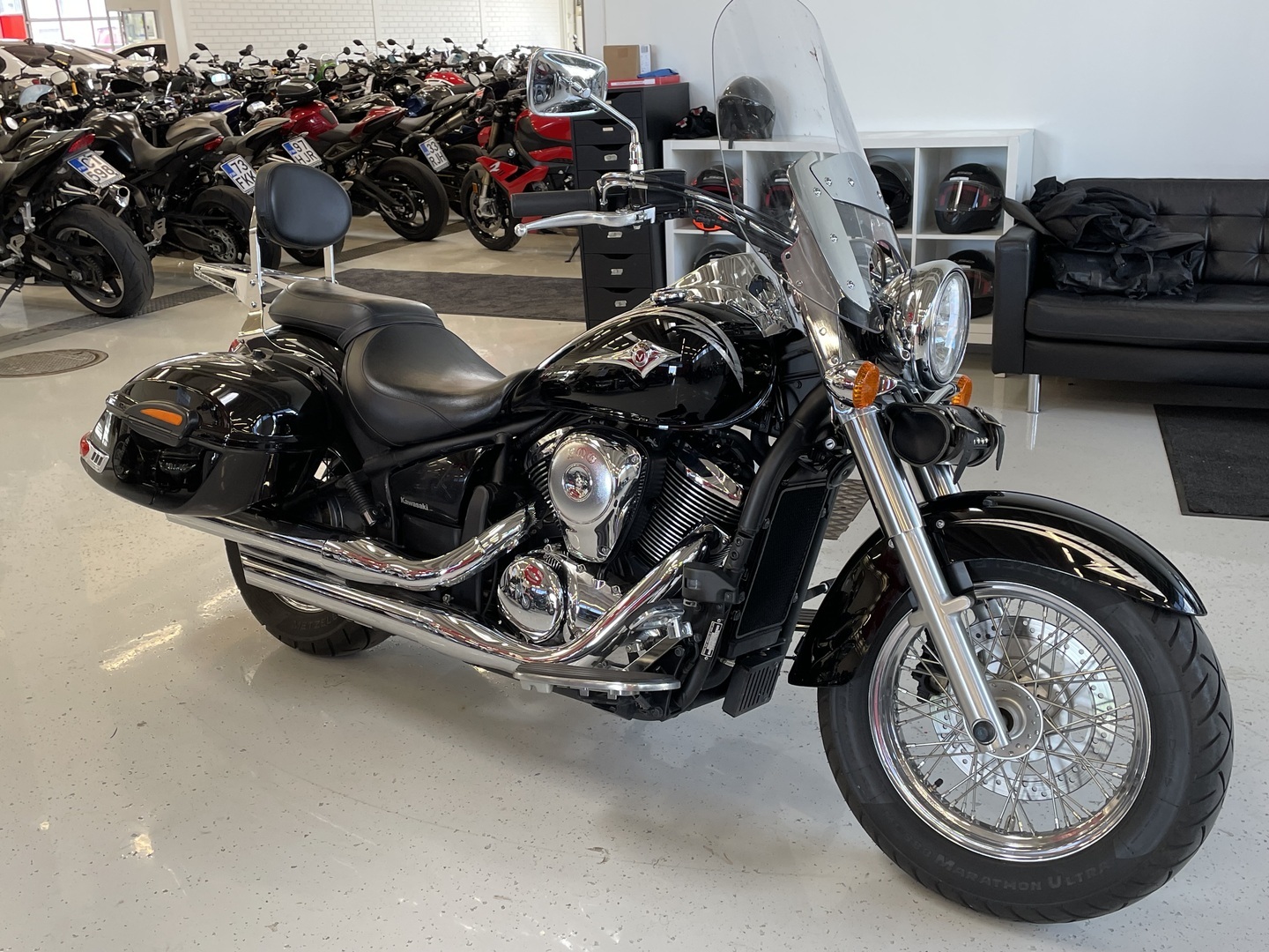 KAWASAKI - VN - 900 Classic // Juuri saapunut / Huoltokirja / sivulaukut // - Moottoripyörä