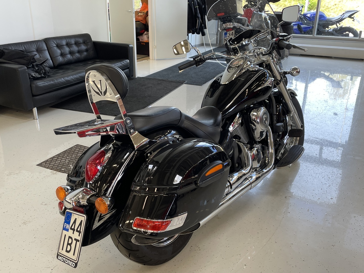 KAWASAKI - VN - 900 Classic // Juuri saapunut / Huoltokirja / sivulaukut // - Moottoripyörä