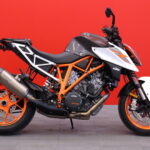 KTM - 1290 - Super Duke R // Suomi-pyörä / Perf. Pack / shifter+ / Akrapovic / Huoltokirja // - Moottoripyörä